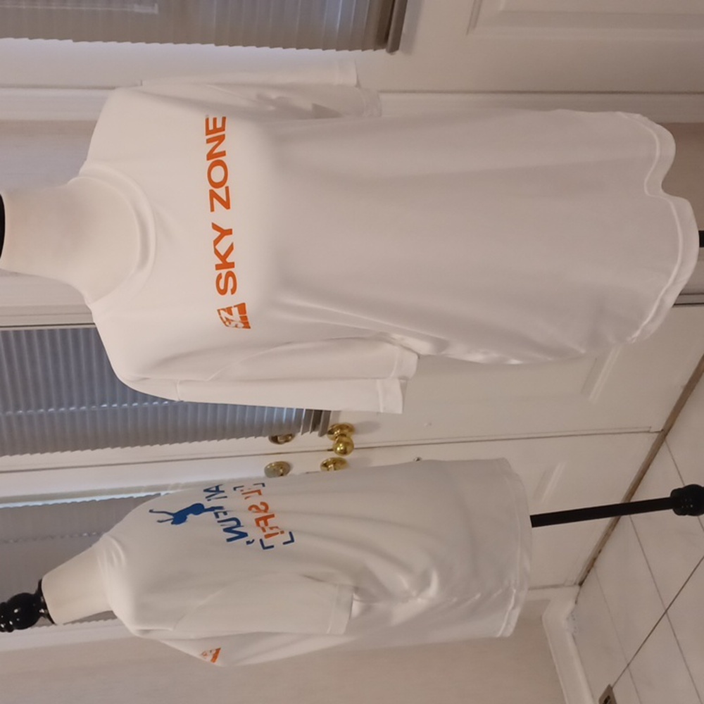 4/$40 White, Orange & Blue Tee - Size Small
